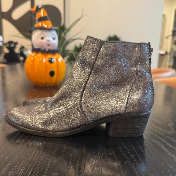 Dolce Vita Kat Silver Glitter Ankle Boots sz 7 - Picture 1 of 5